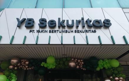 PT Yakin Bertumbuh Sekuritas (YB Sekuritas) membuka Educational Hub (E-Hub) Puri Indah yang berlokasi di Jakarta Barat. (Foto: iNews Media/Rahmat Fiansyah)