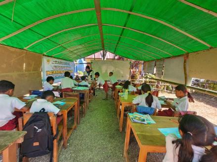 Sekolah Kembali Dibuka, Kemendikdasmen Dirikan Tenda di NTT untuk Kelas Darurat. (Foto: Kemendikdasmen)