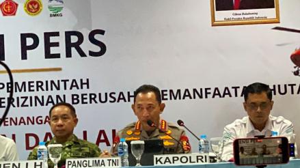 Kapolri Tetapkan 138 Orang Tersangka Karhutla, Delapan Korporasi Diusut. (Foto: Puteranegara/INews Media Group)