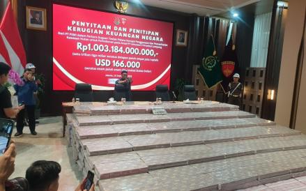 Kejagung Pamer Tumpukan Uang Rp1 Triliun di Kasus Dugaan Korupsi Pemanfaatan Kawasan Hutan Inhutani