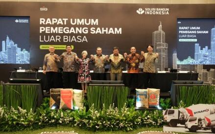 PT Solusi Bangun Indonesia Tbk (SMCB) resmi menunjuk Daniel Tumpak Sumurung Simanjuntak sebagai Komisaris Utama yang baru. (Foto: Ist)