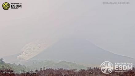 Gunung Merapi Luncurkan Awan Panas Guguran hingga 2 Km Sore Ini. (Foto: iNews Media Group)