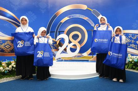 28 Tahun Bank Mandiri, Hadir dan Berbagi Manfaat untuk Masyarakat. (Foto: Doc Bank Mandiri)