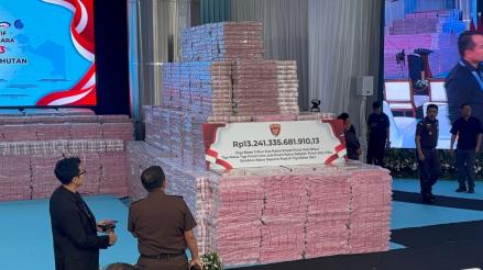 Penampakan Uang Rp13,2 Triliun yang Akan Diserahkan Satgas PKH ke Pemerintah. (Foto: MNC Media)