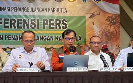 Polisi Tetapkan Sembilan Perusahaan Sawit sebagai Tersangka Karhutla