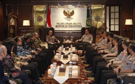 Perkuat Koordinasi dan Kolaborasi, Kapolri Kunjungi Mahkamah Agung