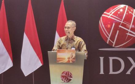OJK mencatat total dana kelolaan industri perasuransian, penjaminan, dan dana pensiun (PPDP) mencapai Rp2.998 triliun. (Foto: iNews Media/Iqbal Dwi Purnama)
