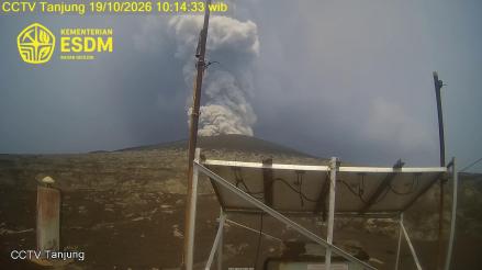Gunung Anak Krakatau Tiga Kali Erupsi Pagi Ini, Warga Dilarang Mendekat Radius 5 Km. (Foto: Dok. PVMBG)