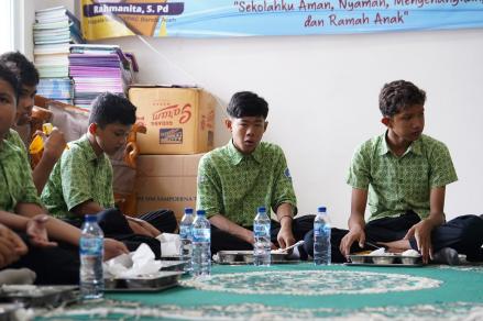 MBG Bantu Penuhi Kebutuhan Makan Siswa SLB-B YPAC Banda Aceh. (Foto: Istimewa)