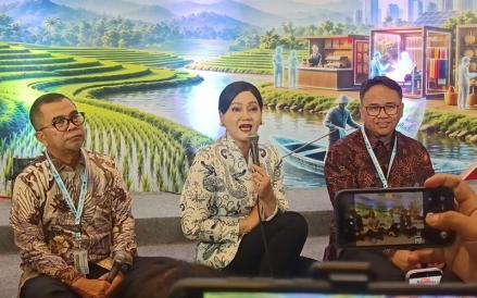 OJK berharap program pembukaan rekening gratis kepada masyarakat tidak hanya mengejar target kepemilikan semata. (Foto: iNews Media/Rohman Wibowo)