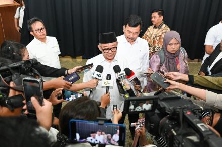 Dua Tahun Kemendikdasmen: Revitalisasi 55 Ribu Sekolah dan Kucurkan Tunjangan Guru Rp16 Triliun. (Foto Istimewa)