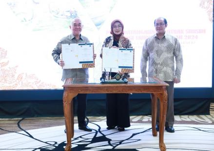 AKRA Raih Kontrak Penyaluran Solar Subsidi 167.515 KL di 2024. (Foto: Dok. AKR Corporindo)