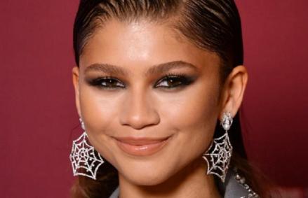 Simak Pilihan Anting yang Cocok untuk Wajah Bulat. (Foto: MNC Media)