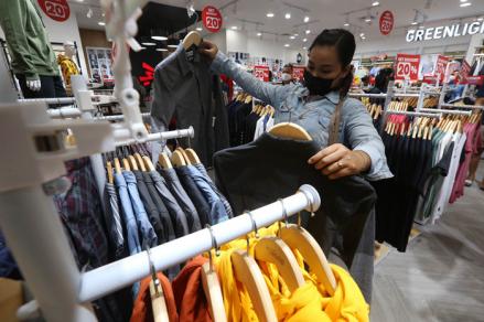 10 Brand Baju Terkenal di Indonesia, Sejak Era 2010-an Hingga Sekarang. (Foto: MNC Media)