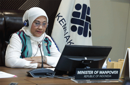 Menaker Dorong Peningkatan Peran Wanita dalam Perekonomian Nasional