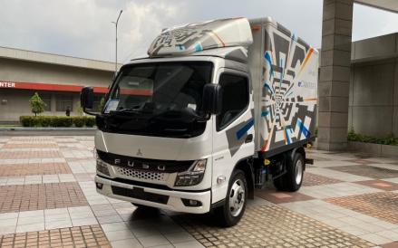 KTB akan meluncurkan truk listrik pertama di Indonesia, Mitsubishi Fuso eCanter, pada ajang GIIAS 2024 (M Fadli Ramadan/MPI)
