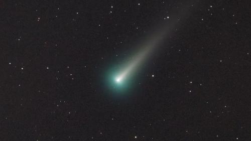 Can be seen at dawn, let’s get acquainted with Leonard’s Comet which passes near the Earth