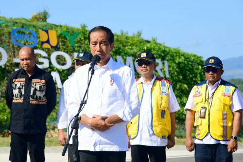 Jokowi Resmikan Jalan Akses Labuan Bajo-Golo Mori Rp481 Miliar