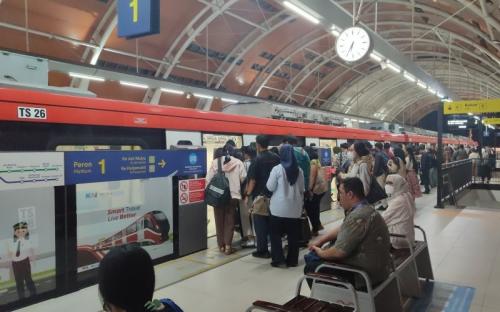 Jumlah Penumpang LRT Naik Jadi 21 Juta Penumpang di 2024