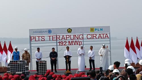 Jokowi Resmikan PLTS Terapung Cirata Terbesar Se-Asia Tenggara