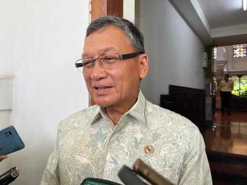 Pensiun Dini Pltu Terganjal Pendanaan Menteri Esdm Beri Penjelasan