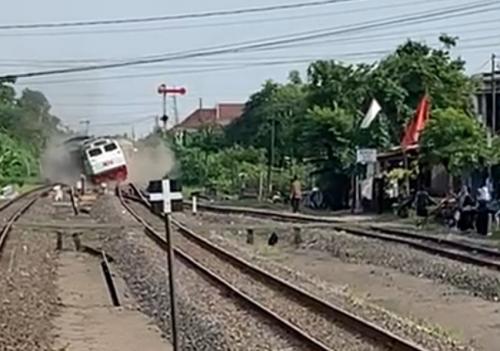 KAI Pastikan Jalur di Stasiun Tanggulangin Bisa Dilewati usai Kereta Anjlok