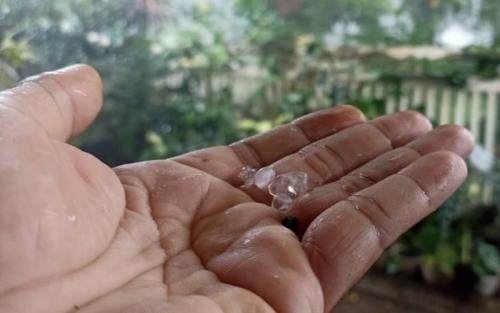 Waspada Potensi Hujan Es saat Pancaroba di Maret-April