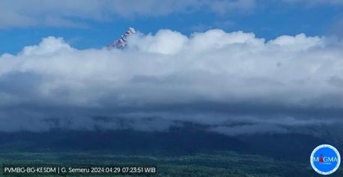 Gunung Semeru Erupsi Pagi Ini, Tinggi Letusan Capai 700 Meter