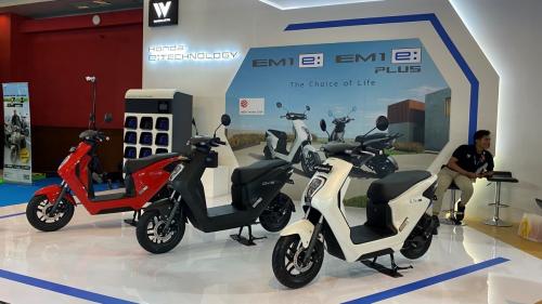 Honda Beri Diskon hingga Rp18 Juta untuk Motor Listrik EM1 e: