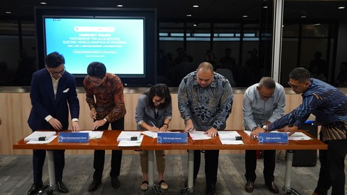 Gandeng ADB Dan DBS, TBS Energi (TOBA) Percepat Adopsi Mobilitas Listrik Nasional