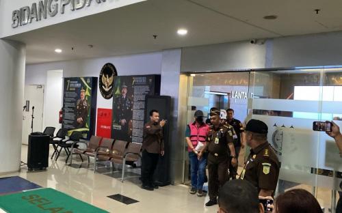 Kejagung Amankan Tersangka Kasus Importasi Gula di Kalteng 