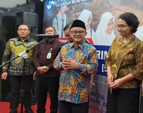 Mendikdasmen Tegaskan SPMB Tetap Pakai Empat Jalur, Ini Bedanya dengan PPDB