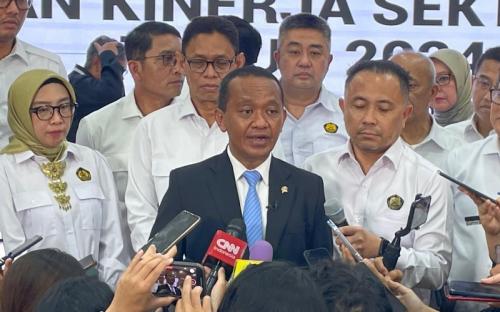 Beberkan Alasan LPG 3 Kg Tak Disalurkan ke Warung Pengecer, Bahlil: Untuk Tertibkan Harga