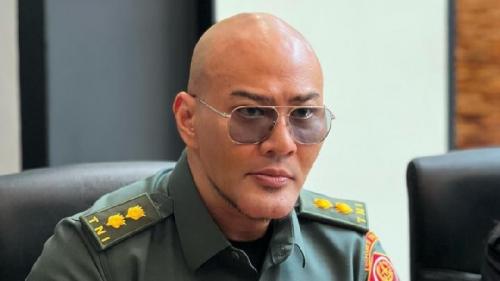 Ternyata Segini Gaji dan Fasilitas Deddy Corbuzier sebagai Stafsus Menhan