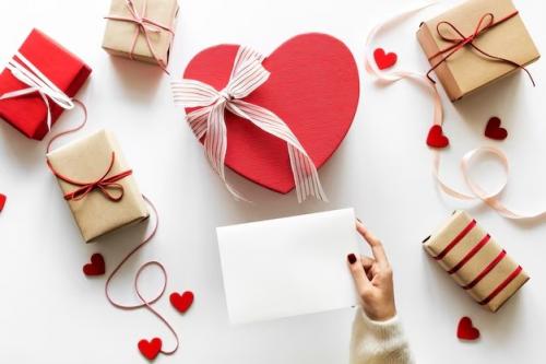 10 Hadiah Valentine di Bawah Rp200 Ribu yang Berkesan