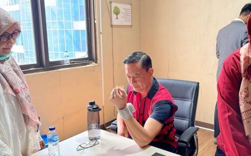 Kejagung Resmi Serahkan Tom Lembong ke Kejaksaan Negeri Jakpus