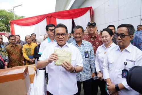 Mendag Lepas Ekspor Perdana Kratom Senilai Rp17 Miliar