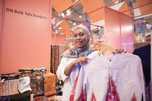 Berkat Pemberdayaan BRI (BBRI), Pengusaha Batik Tulis Ini Tembus Pasar Global