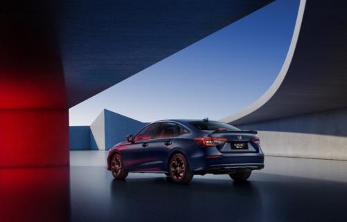 Intip Spesifikasi Honda Civic RS Hybrid yang Dijual Rp699 Juta