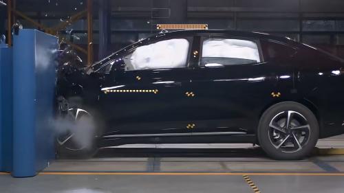 SUV Listrik Aion Hyptec HT Diuji Tabrak, Ini Nilai untuk Fitur Keselamatannya