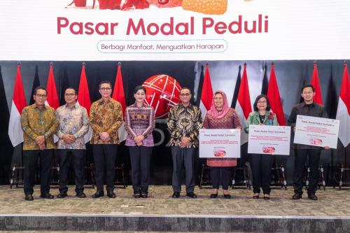 Gandeng Emiten hingga Pelaku Pasar, BEI-SRO Kucurkan Rp3,9 Miliar Untuk Pasar Modal Peduli