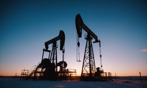 Harga Minyak Melonjak 3 Persen Dipicu Serangan Iran ke UEA