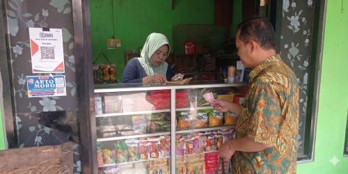 Didukung Holding Ultra Mikro, Ekonomi Keluarga di Semarang Ini Naik Lewat Usaha Sembako