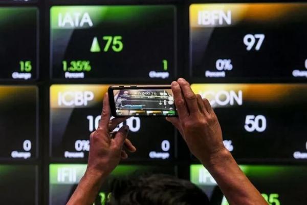 IHSG Ditutup Naik 40,29 Poin ke 5.916, LAPD-BELL di Pucuk Top Gainers