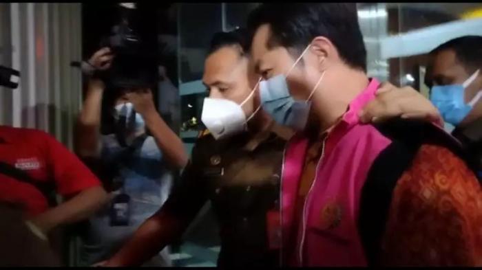Jadi Tersangka Korupsi Rp 23,7 T, Jimmy Sutopo Langsung Ditahan (FOTO: MNC Media)
