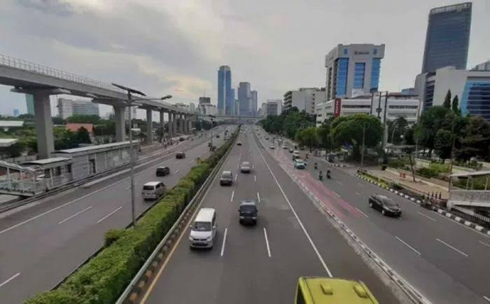 PPKM Level 4 Diperpanjang, Luhut: Kita Akan Hidup Bertahun-tahun Pakai Masker (FOTO:MNC Media)