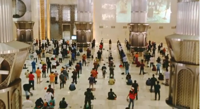 Ibadah di Masjid Mulai Normal, Sekjen DMI Minta Jamaah Tetap Patuhi Prokes (Dok.MNC Media)