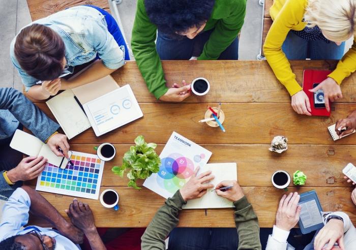 Bisnis event organizer (EO) termasuk salah satu bisnis yang cukup menjanjikan.