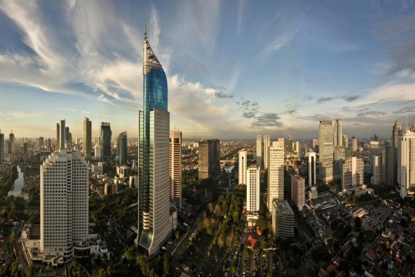 Besaran gaji karyawan di kawasan SCBD cukup menggiurkan karena rata-rata berada di atas UMR DKI Jakarta. (Foto: MNC Media)