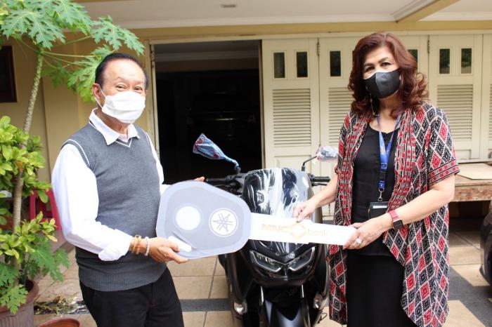 Keren! Dua Nasabah MNC Bank (BABP) Ini Dapat Hadih Motor NMAX Lho (FOTO:MNC Media)